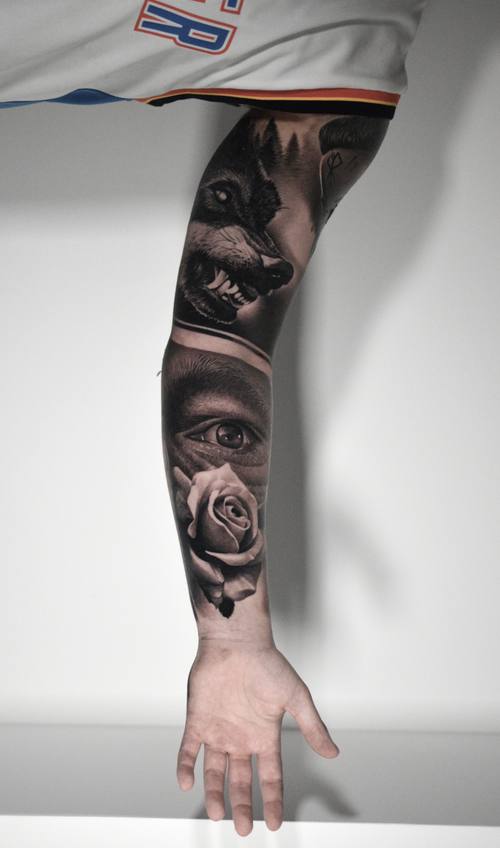 Wolf, eye and roses, black and grey full sleeve